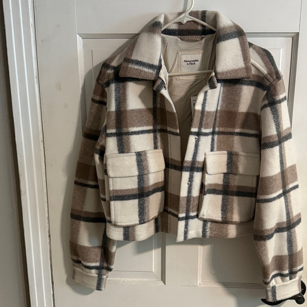 Abercrombie & Fitch Cream and Brown Cropped Plaid Jacket